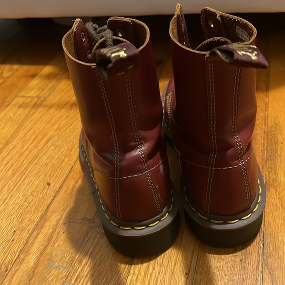 Used Doc Martens Made in England - Picture 3 of 9